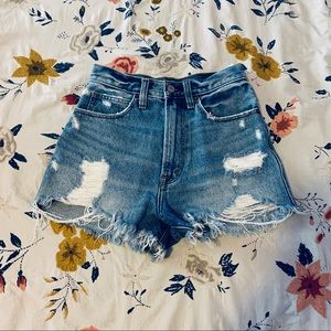 Abercrombie & Fitch mom jean shorts size 24